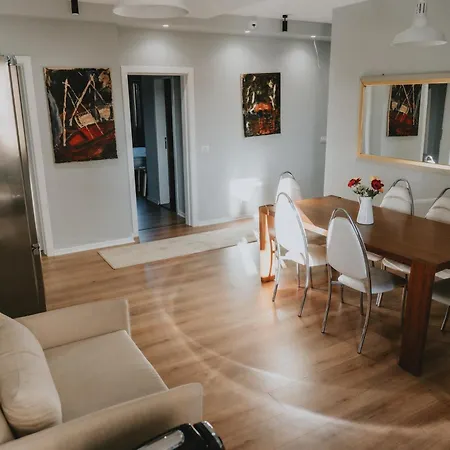 Hotel Urban *