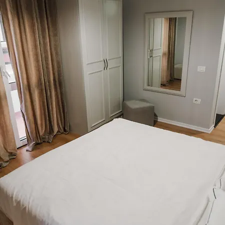 Otel Urban Tiran